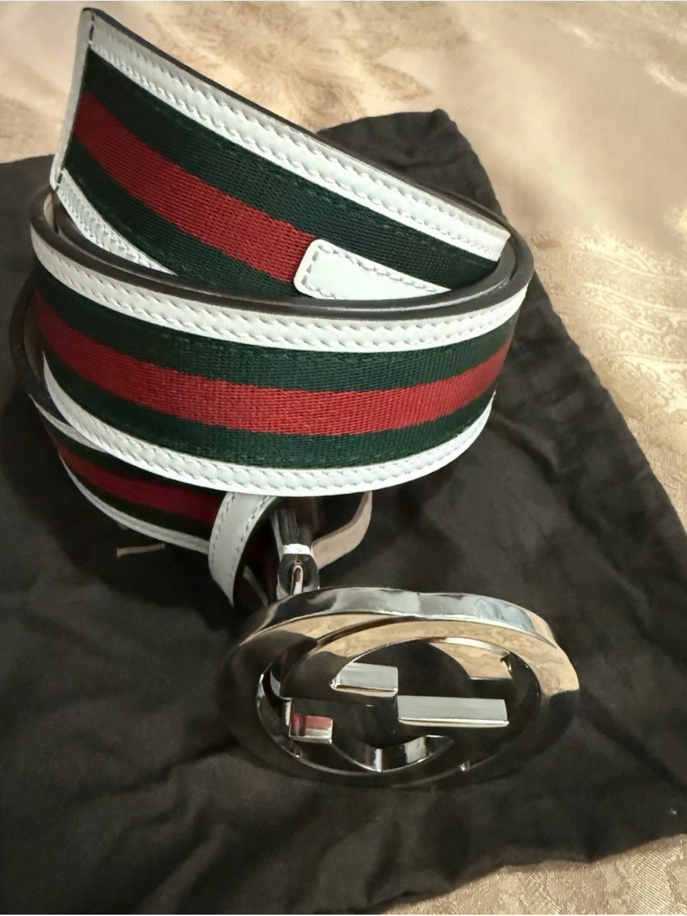 Gucci Red & Green Web Stripe Belt with White Trim and Silver GG Buckle - Picture 4 of 7